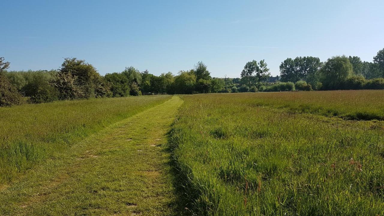 Gite Du Vieux Saule 1 Gite Avec Spa Privatif Pour 2 Personnes 1 Suite Familiale Sans Spa Vieil-Hesdin Екстер'єр фото